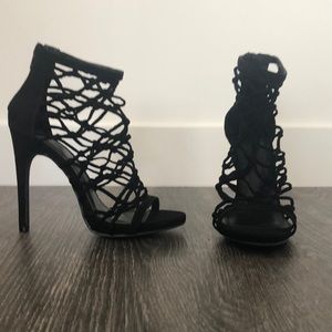 Flash sale*** NWOT black caged heels